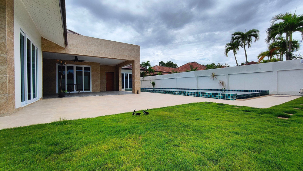 EP0050 | 3-BR Private Pool Villa for Sale in Huay Yai, Pattaya
