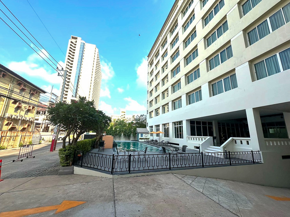 Crown Pattaya Beach Hotel-2 EP0239 | Pattaya Beach Hotel for Sale | 123 Rooms