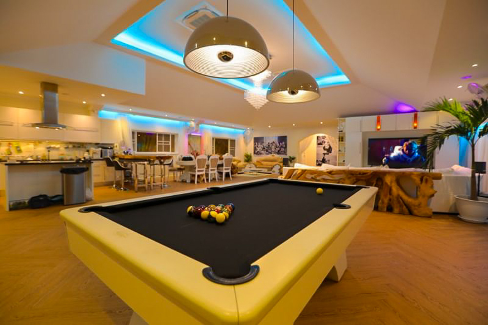 EP0048 | Grand 4-BR Luxury Estate for Sale in Thepprasit