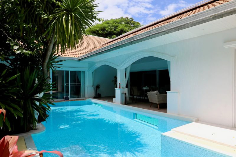 EP0048 | Grand 4-BR Luxury Estate for Sale in Thepprasit