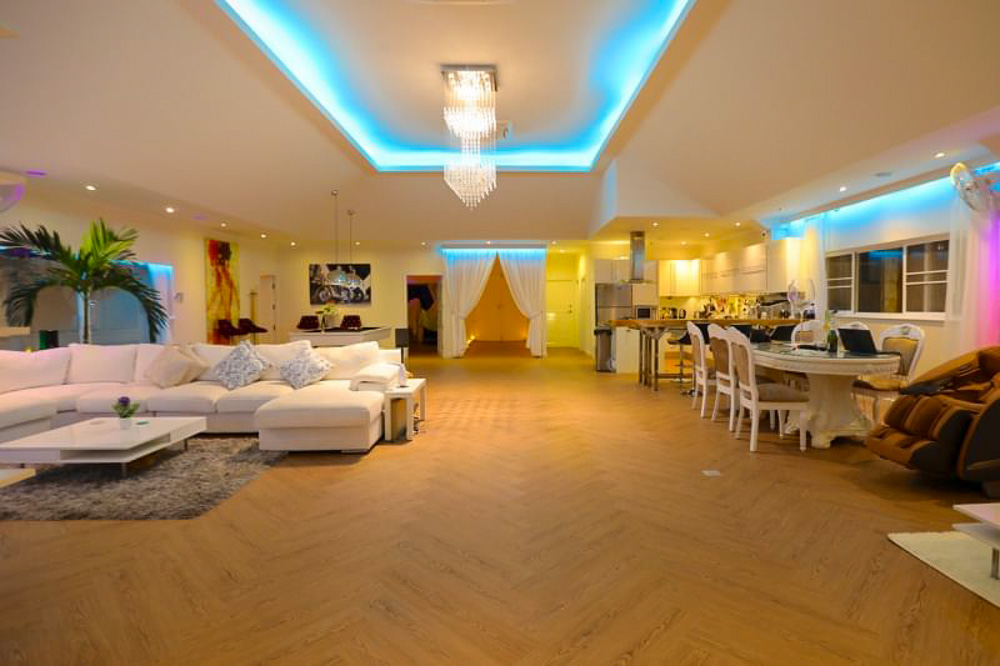 EP0048 | Grand 4-BR Luxury Estate for Sale in Thepprasit