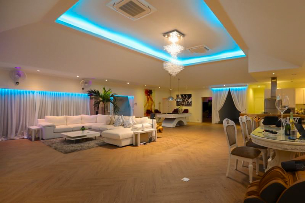 EP0048 | Grand 4-BR Luxury Estate for Sale in Thepprasit