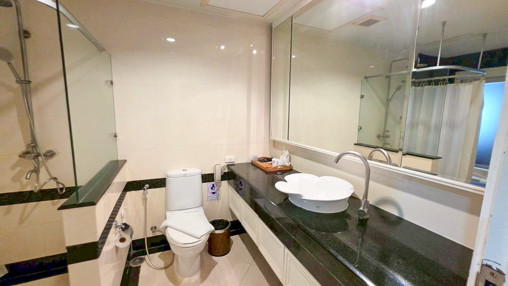 Hotel for Rent Pattaya | Prime Location Opposite Terminal 21 | 56 Rooms-10 NP011 | Hotel for Rent Pattaya | Prime Location Opposite Terminal 21