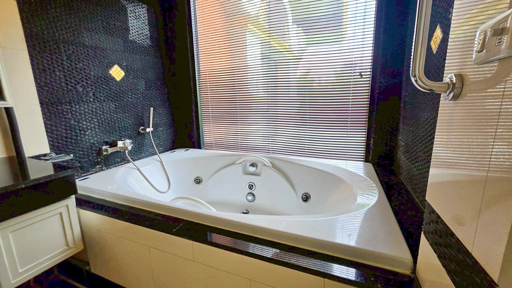 Hotel for Rent Pattaya | Prime Location Opposite Terminal 21 | 56 Rooms-18 NP011 | Hotel for Rent Pattaya | Prime Location Opposite Terminal 21