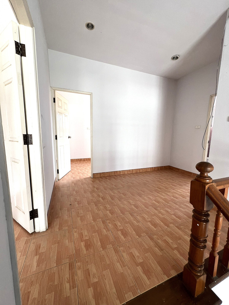 House for Sale in East Pattaya-10 EP0024 | House for Sale in East Pattaya – Just 3 Mins to the Beach