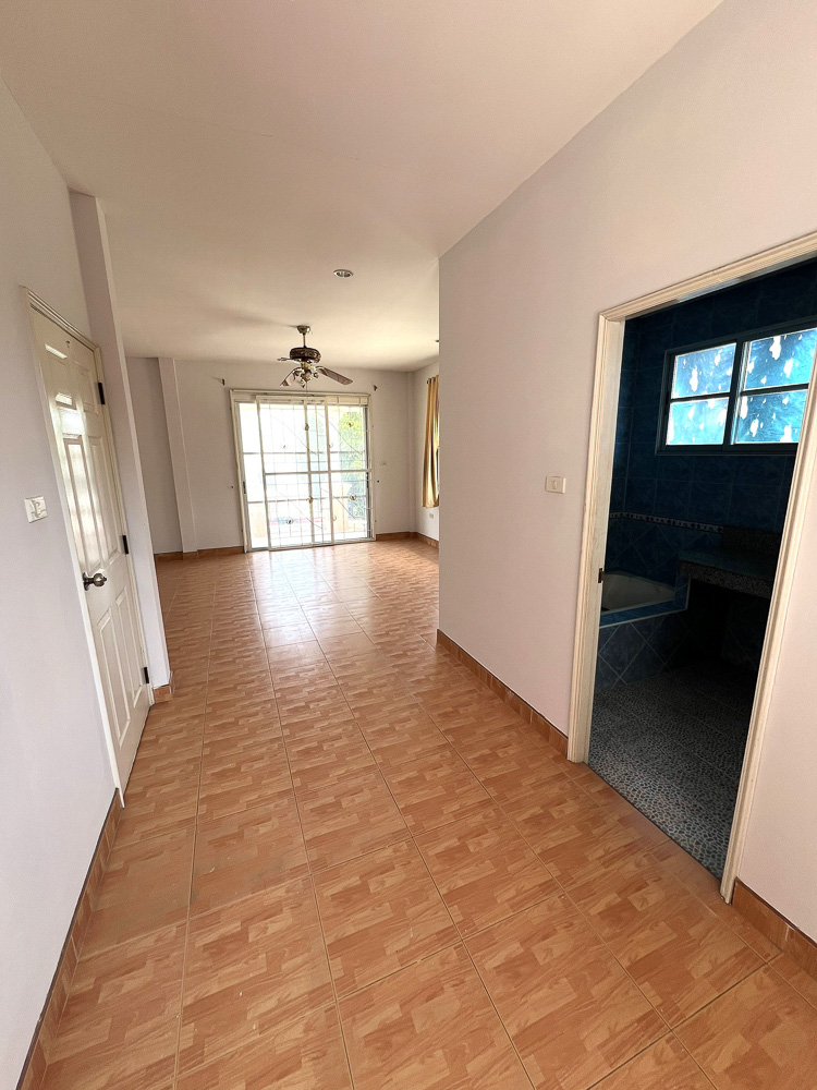 House for Sale in East Pattaya-11 EP0024 | House for Sale in East Pattaya – Just 3 Mins to the Beach
