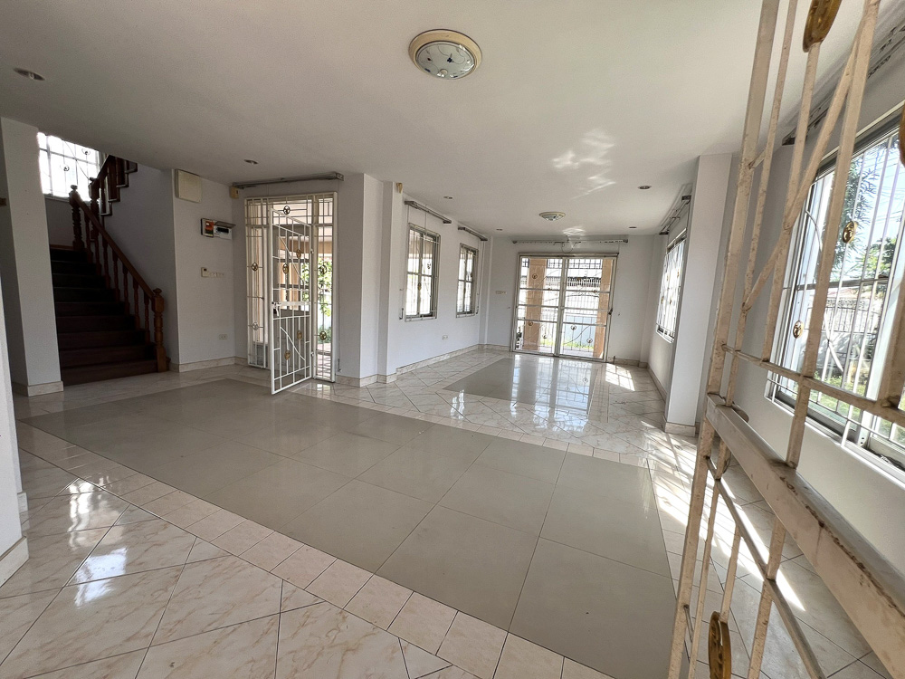 House for Sale in East Pattaya-6 EP0024 | House for Sale in East Pattaya – Just 3 Mins to the Beach