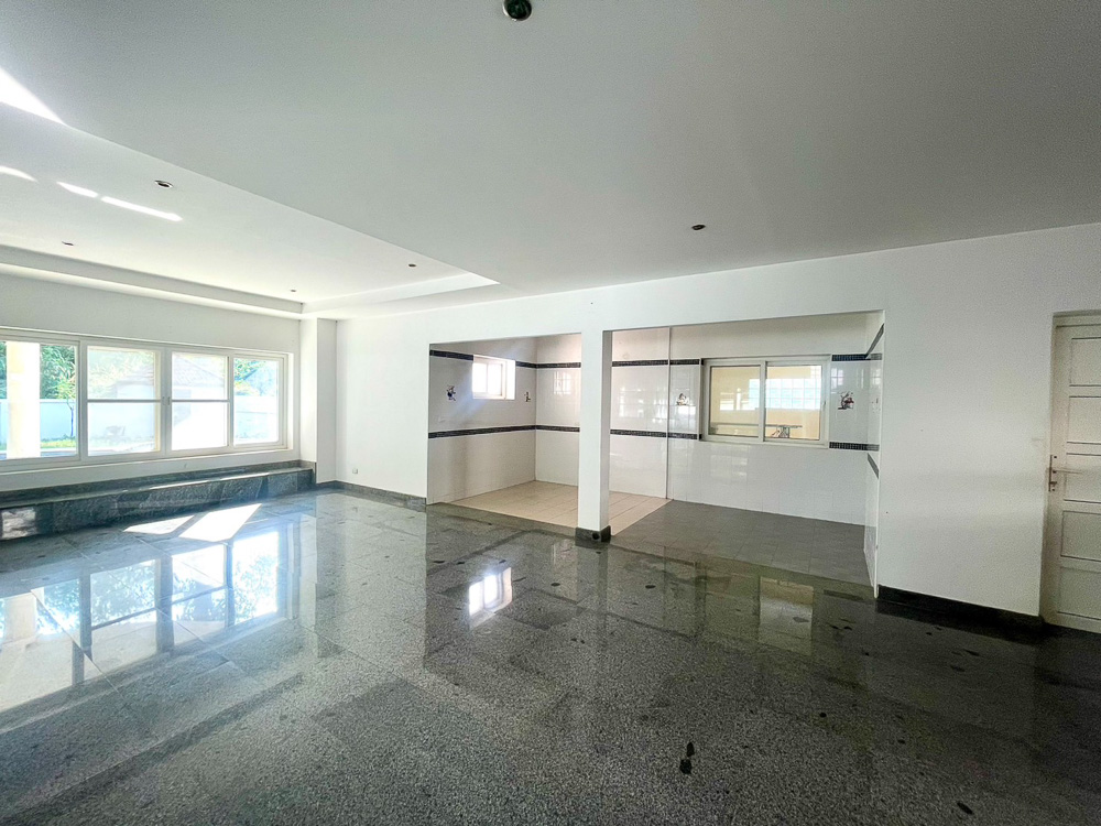 EP0021 | Villa for Sale in East Pattaya – Close to MIS