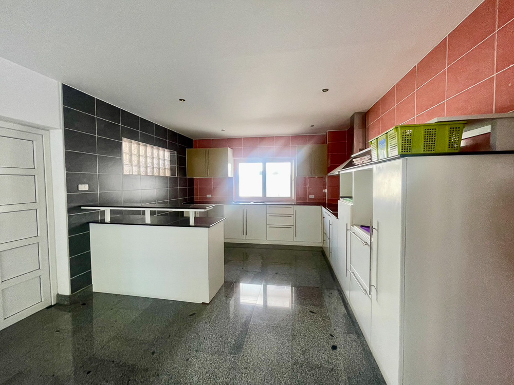 EP0021 | Villa for Sale in East Pattaya – Close to MIS
