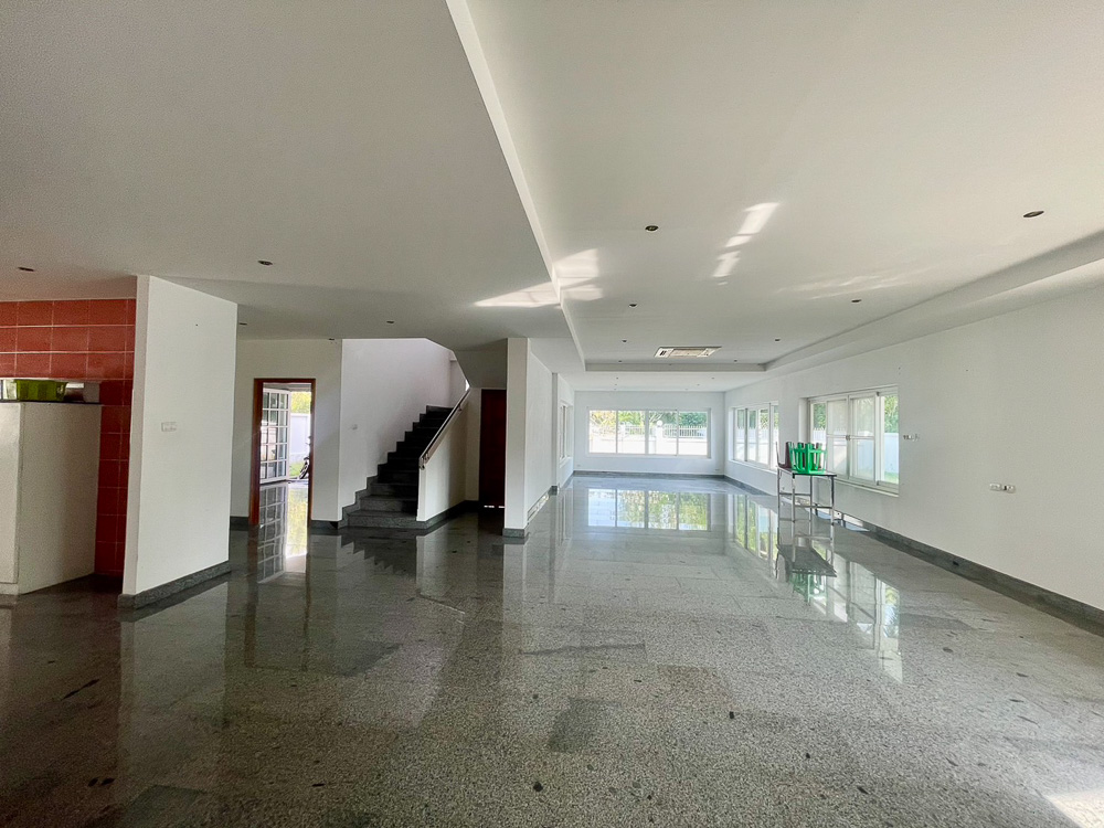 EP0021 | Villa for Sale in East Pattaya – Close to MIS