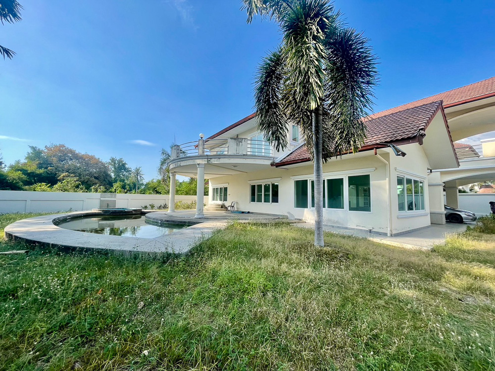 EP0021 | Villa for Sale in East Pattaya – Close to MIS