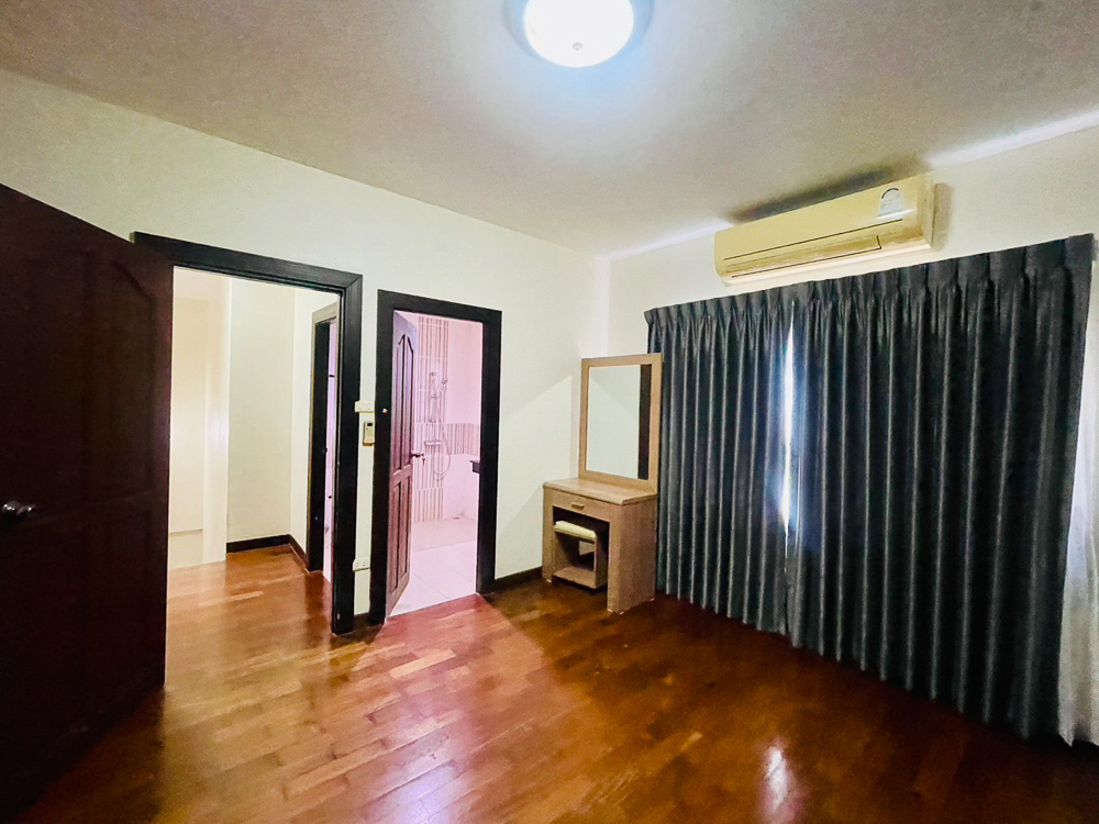 EP0028 | Villa for Sale in Central Park Hillside, East Pattaya