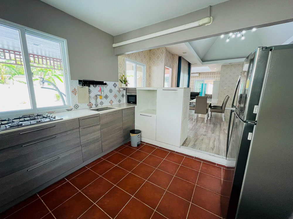 EP0022 | Villa for Sale in East Pattaya – Only 6 Mins to MIS