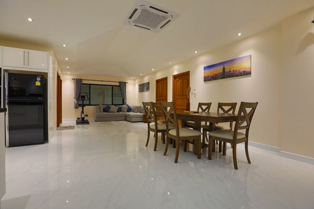 EP0052 | Luxury Villa for Sale in Thepprasit Pattaya