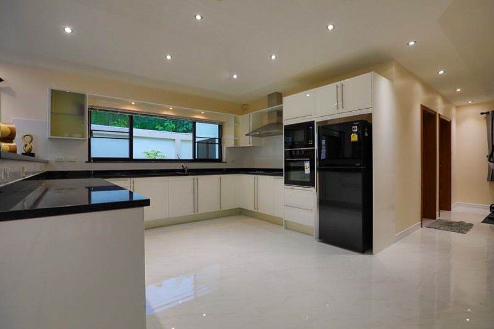 EP0052 | Luxury Villa for Sale in Thepprasit Pattaya