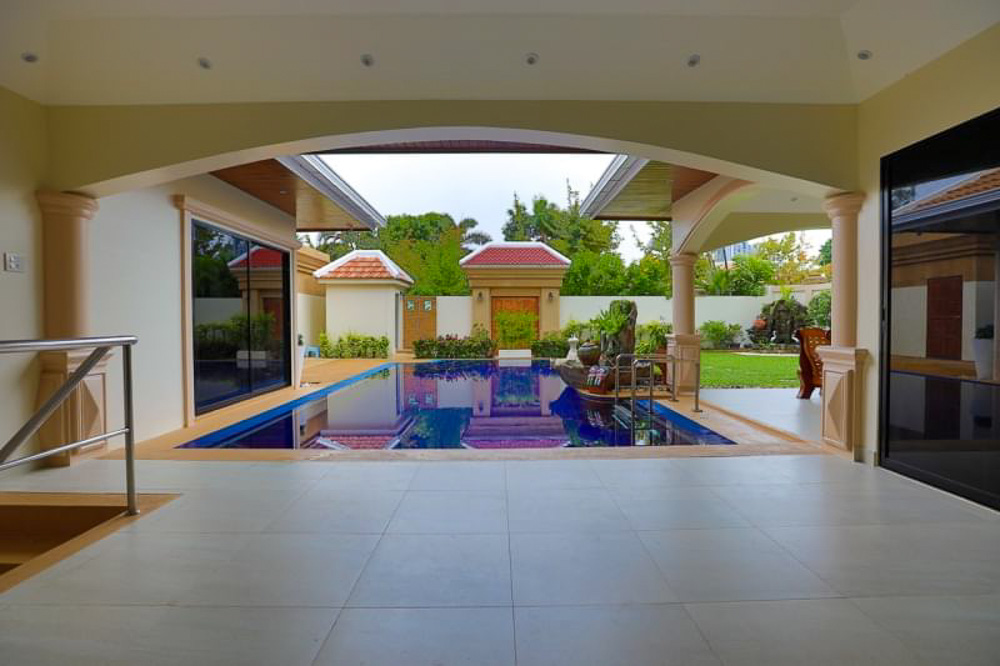 EP0052 | Luxury Villa for Sale in Thepprasit Pattaya