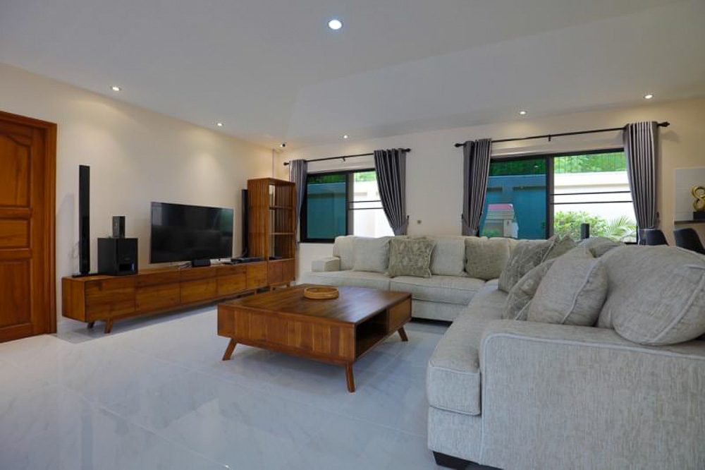 EP0052 | Luxury Villa for Sale in Thepprasit Pattaya