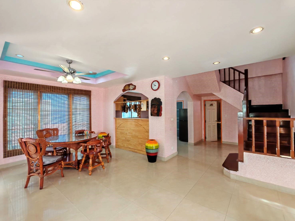 EP0066 | 3-BR Coastal Villa for Sale in Jomtien, Pattaya