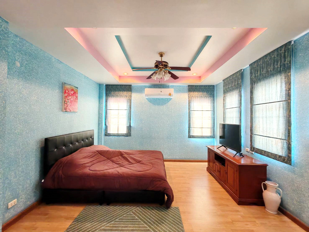 EP0066 | 3-BR Coastal Villa for Sale in Jomtien, Pattaya