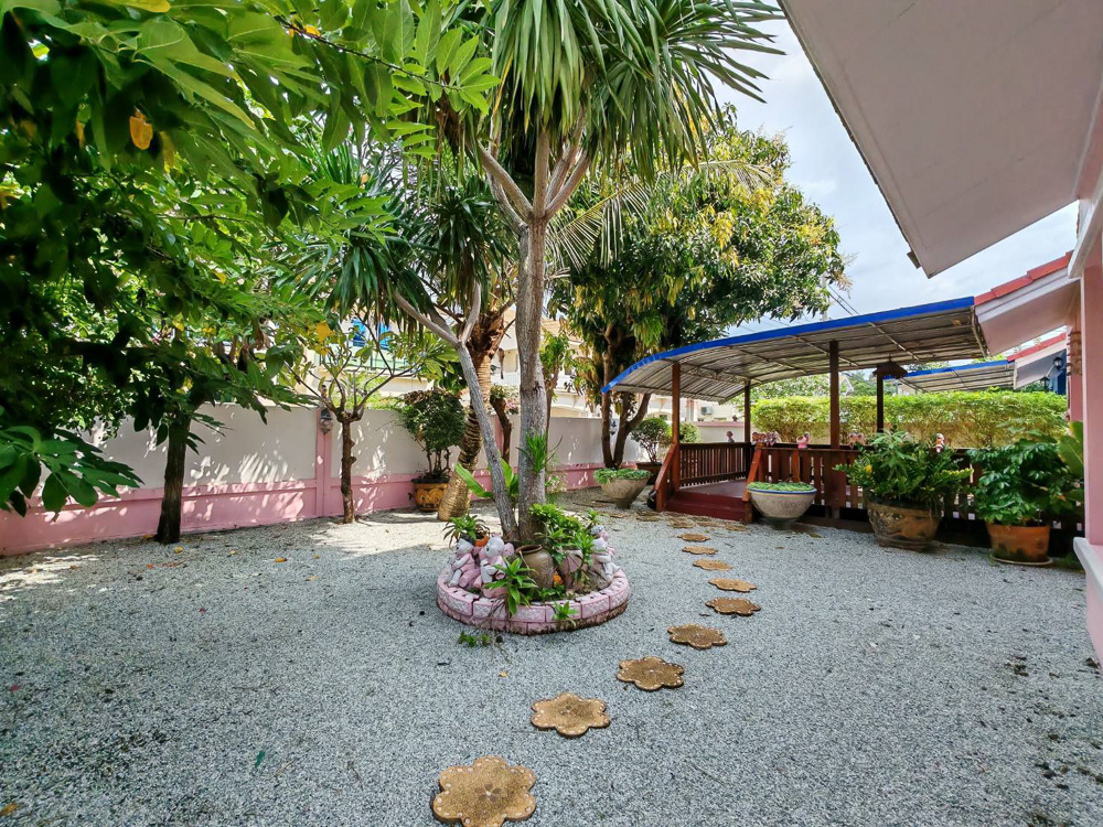 EP0066 | 3-BR Coastal Villa for Sale in Jomtien, Pattaya