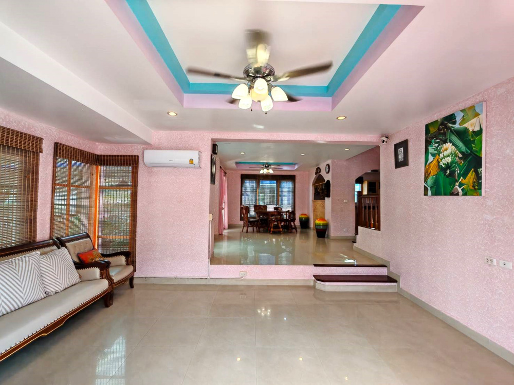 EP0066 | 3-BR Coastal Villa for Sale in Jomtien, Pattaya