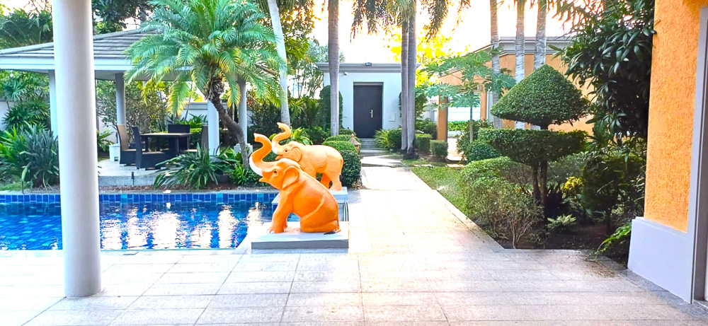 EP0215 | 3-BR Family Villa for Sale in Khao Noi