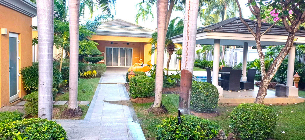 EP0215 | 3-BR Family Villa for Sale in Khao Noi