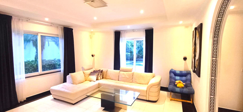 EP0215 | 3-BR Family Villa for Sale in Khao Noi