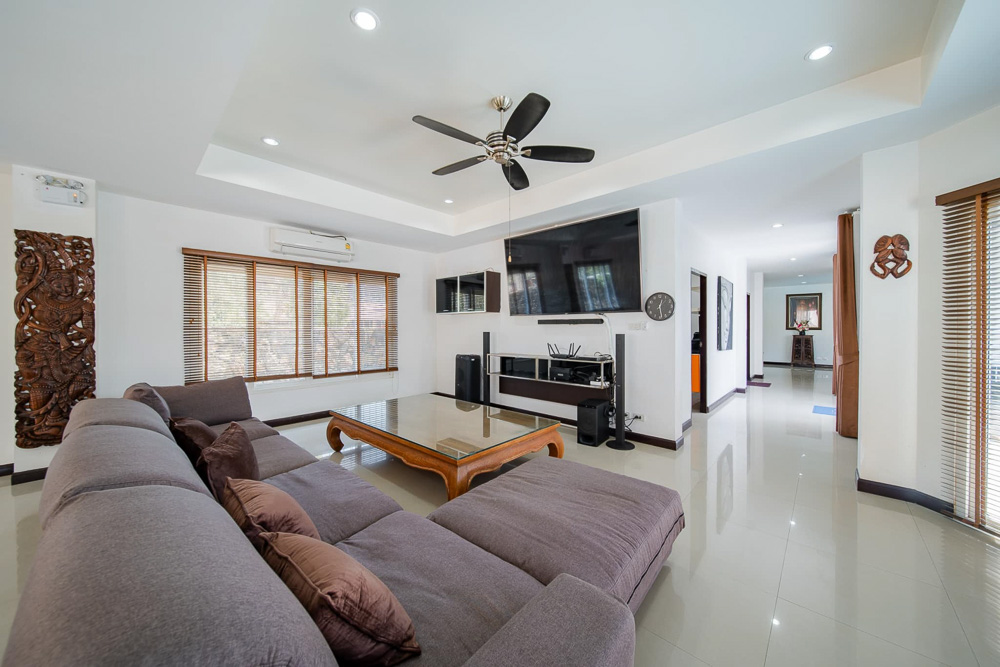 EP0053 | 4-BR Executive Villa for Rent in Pattaya