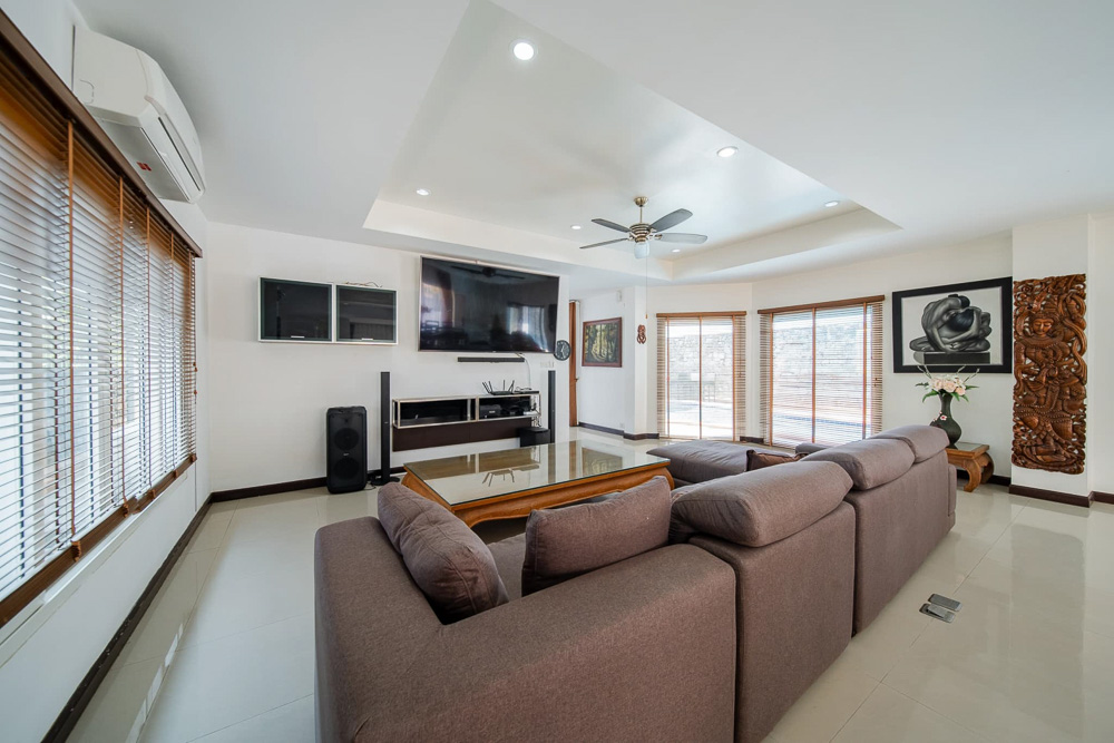 EP0053 | 4-BR Executive Villa for Rent in Pattaya