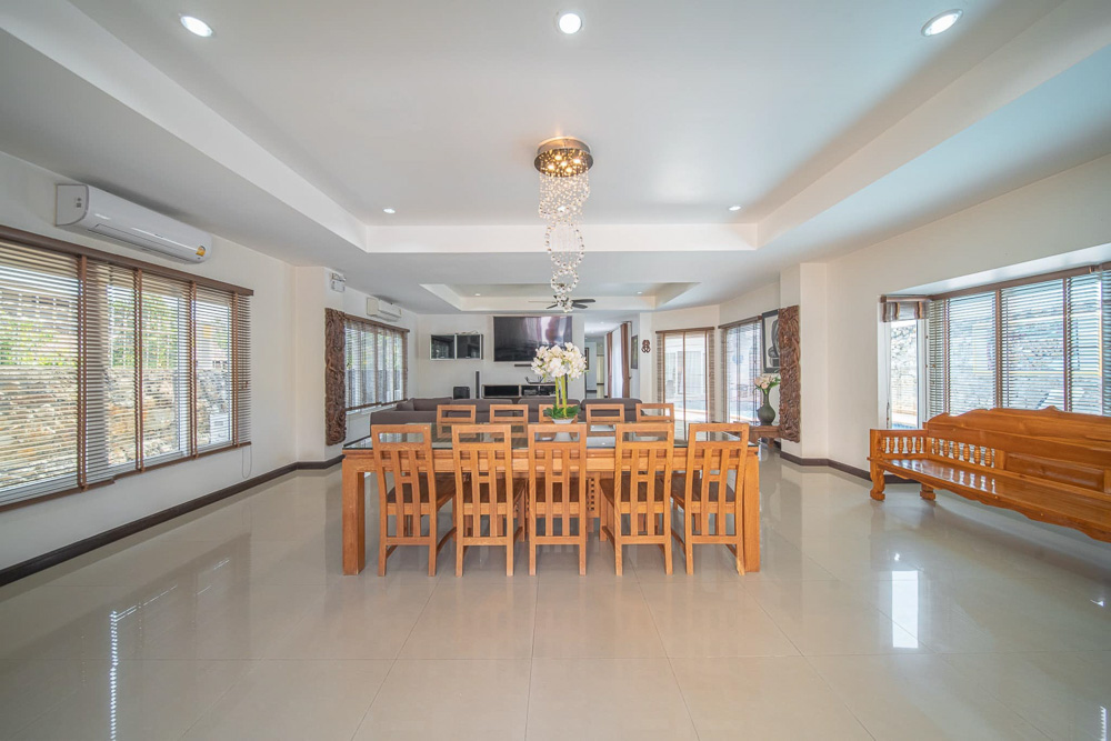 EP0053 | 4-BR Executive Villa for Rent in Pattaya
