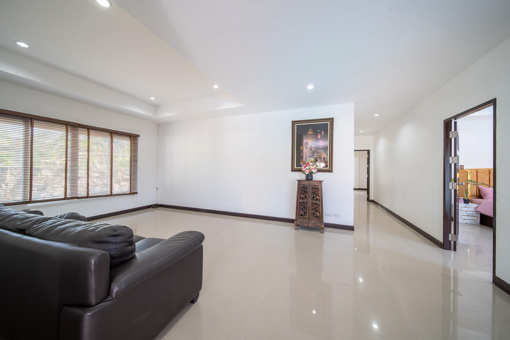 EP0053 | 4-BR Executive Villa for Rent in Pattaya