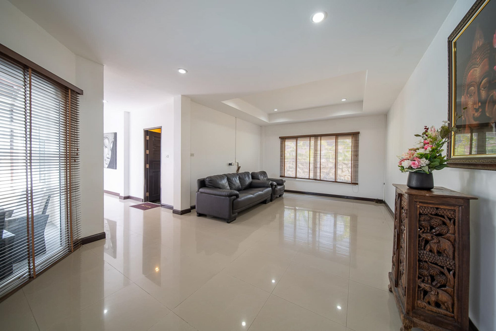 EP0053 | 4-BR Executive Villa for Rent in Pattaya