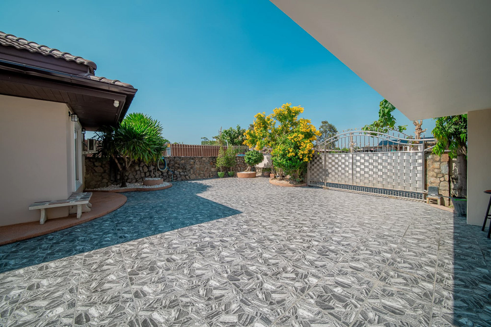 EP0053 | 4-BR Executive Villa for Rent in Pattaya