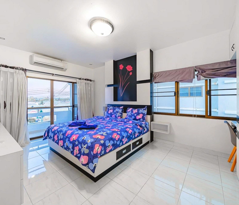 EP0119 | 4-BR Family Villa for Sale in Pattaya