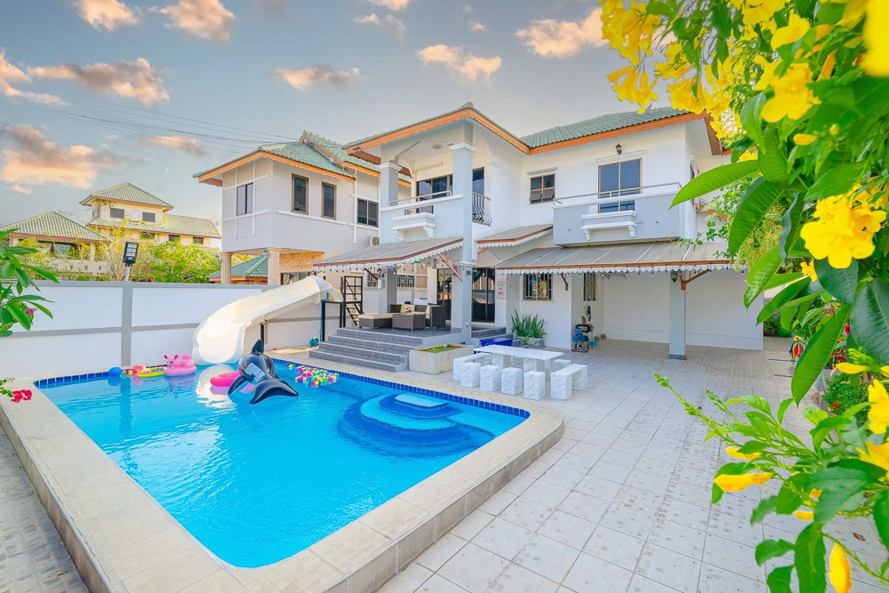 EP0119 | 4-BR Family Villa for Sale in Pattaya