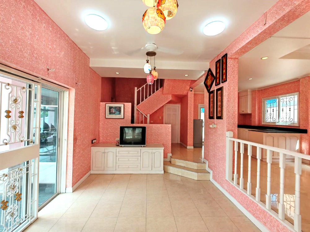 4-BR Family Villa for Sale in Pattaya-8 EP0067 | 4-BR Family Villa for Sale in Pattaya