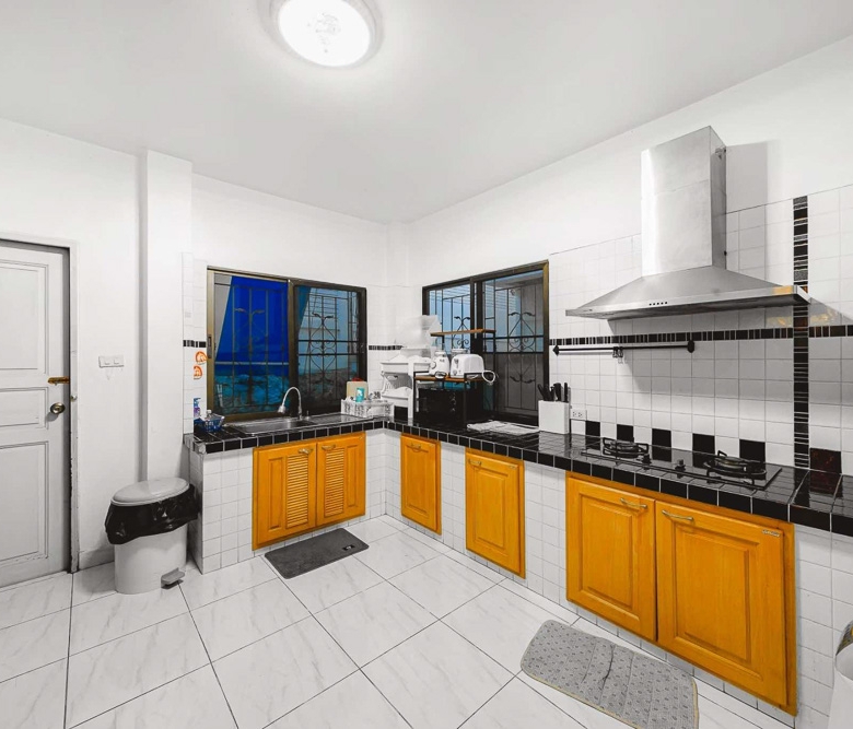 EP0119 | 4-BR Family Villa for Sale in Pattaya