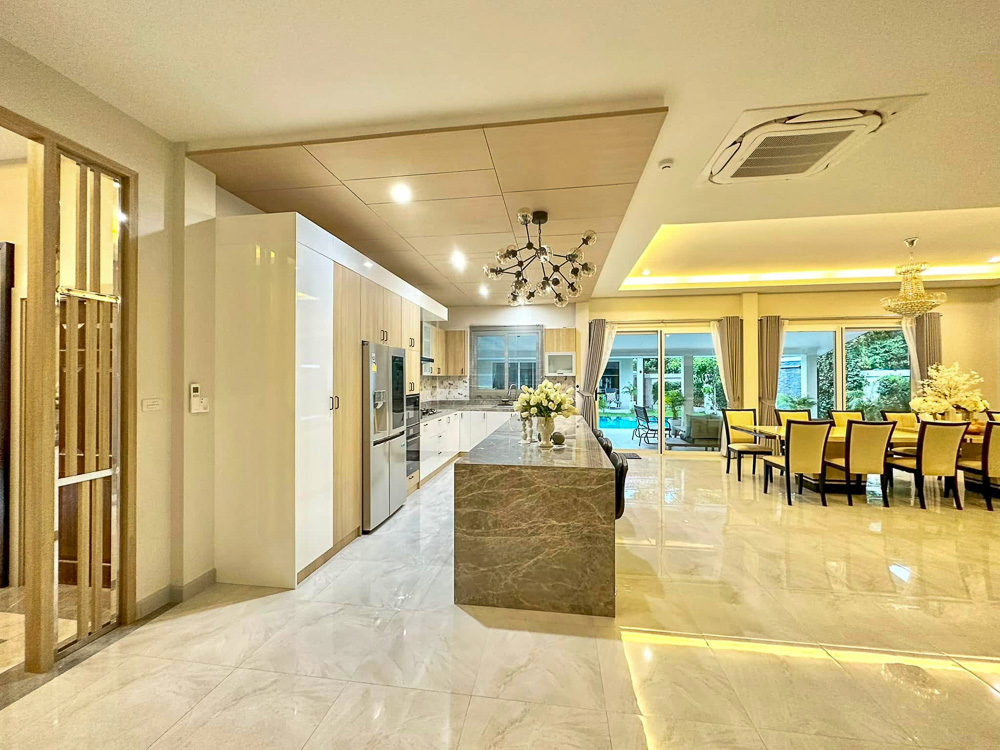 6-BR Luxury Estate for Sale near EFIP-10 EP0056 | Villa for Rent at Garden Ville 5, Pattaya