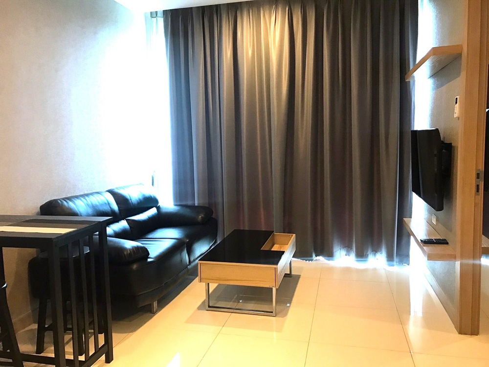 EP0096 | 1-BR Condo for Sale at The Riviera Wongamat (TQ)