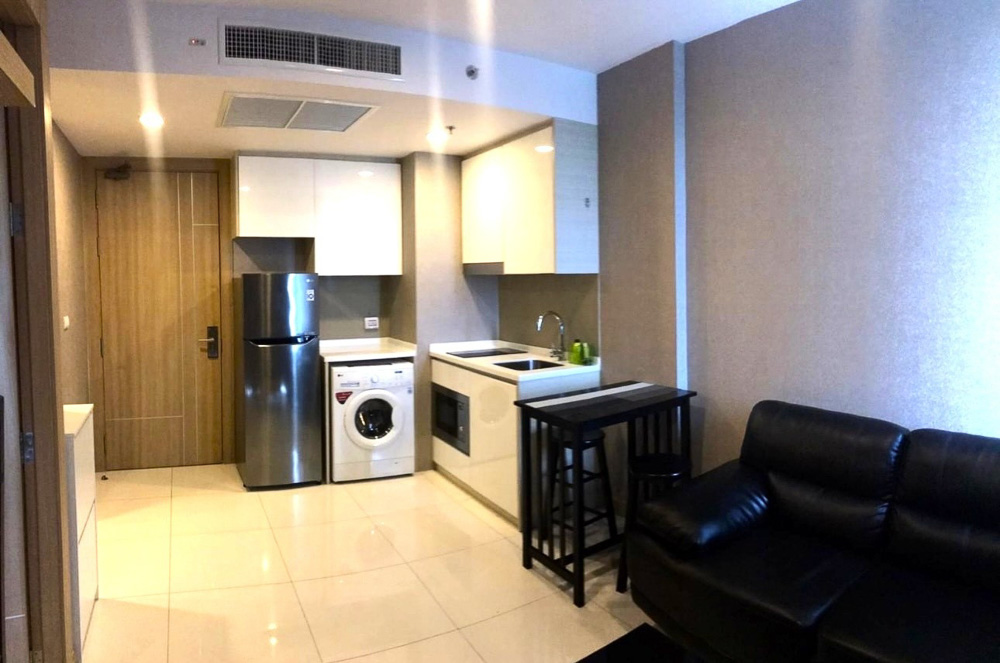 EP0096 | 1-BR Condo for Sale at The Riviera Wongamat (TQ)