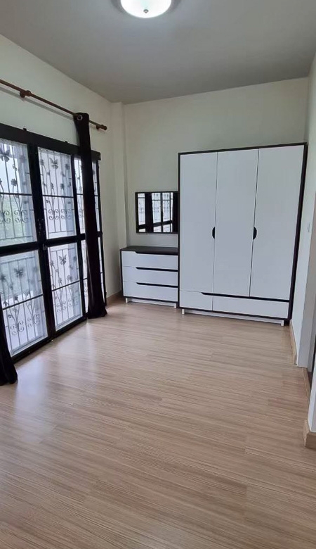 EP0106 | 3-BR Family Villa for Sale in Pattaya