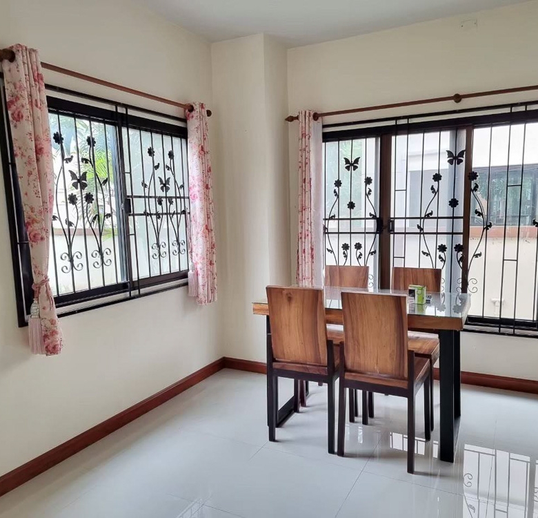 EP0106 | 3-BR Family Villa for Sale in Pattaya