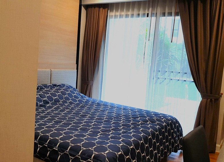 EP0109 | Ground-Floor Studio Condo for Rent