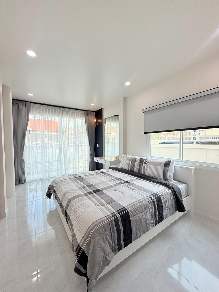 EP0208 | Cozy 2-BR Home for Sale in Eakmongkol 4 Khao Talo