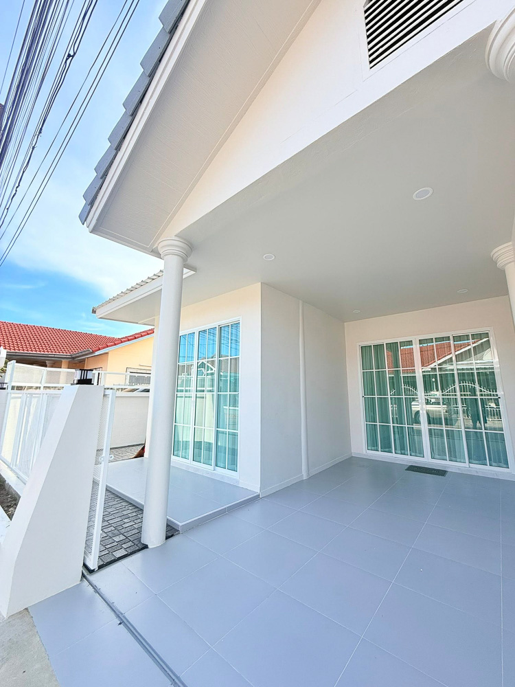 EP0208 | Cozy 2-BR Home for Sale in Eakmongkol 4 Khao Talo