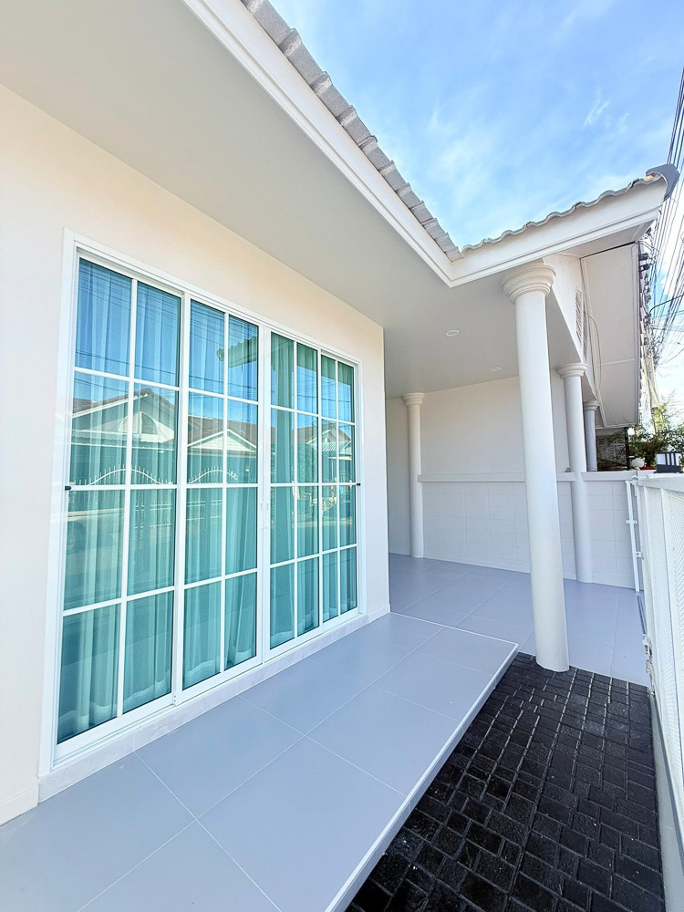 EP0208 | Cozy 2-BR Home for Sale in Eakmongkol 4 Khao Talo
