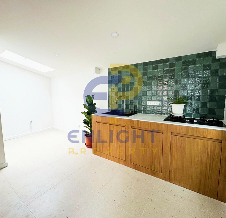 EP0317 | Charming 2-BR Family Home for Sale in Nern Plub Wan
