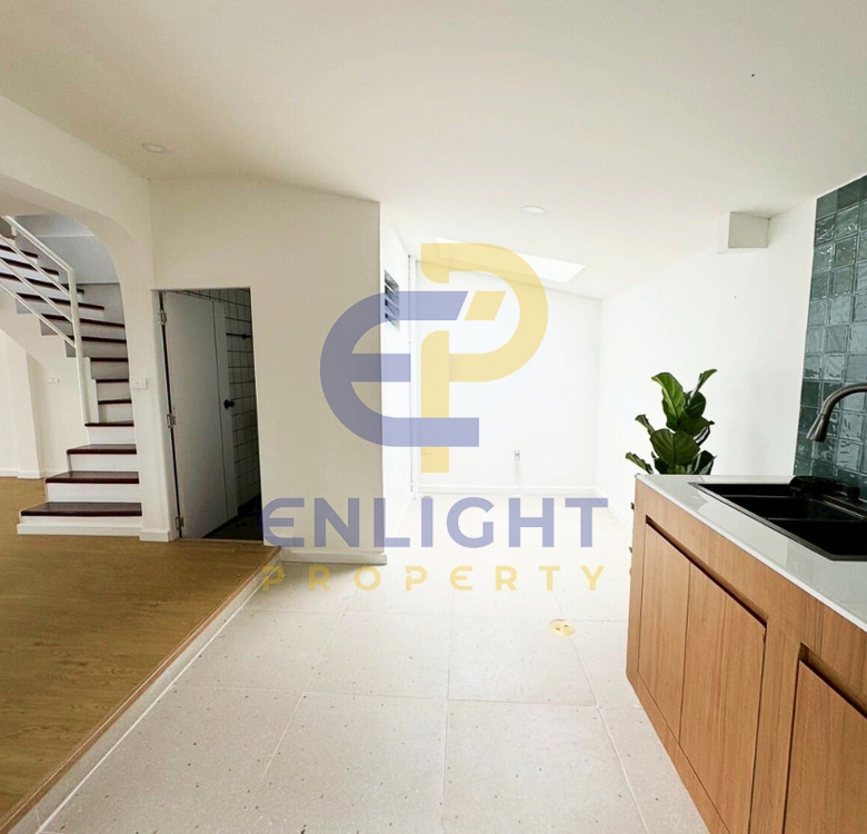 EP0317 | Charming 2-BR Family Home for Sale in Nern Plub Wan