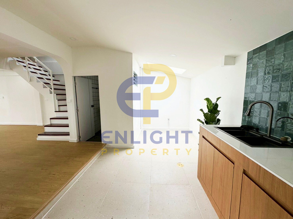 EP0317 | Charming 2-BR Family Home for Sale in Nern Plub Wan